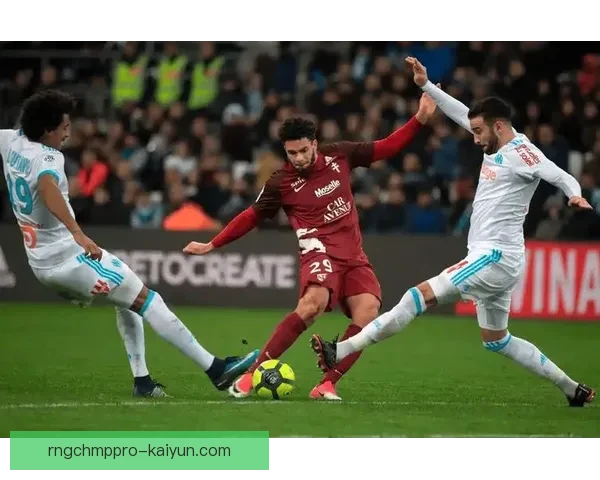 里昂整体实力表现稳健，球队在新赛季中力争争夺更高排名。