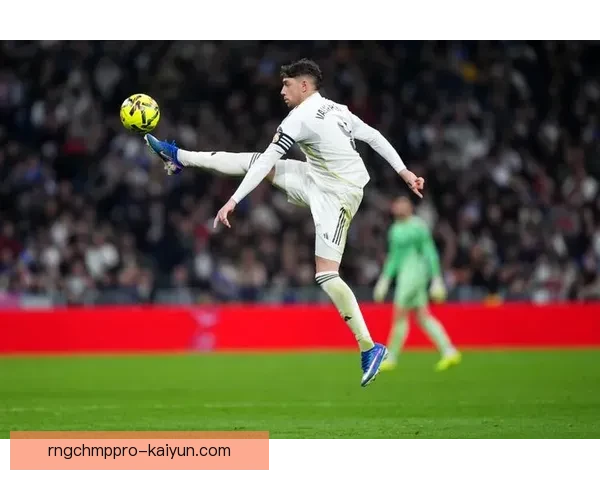 巴尔韦德国家队回归时间待定,球队备战展望提升表现。 巴尔韦德国家队回归时间待定,球队备战展望提升表现。