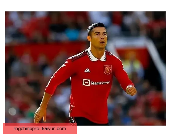 滕哈赫本赛季球员使用策略与轮换趋势分析